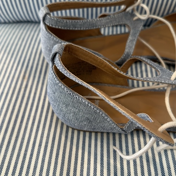 Gap size 9 blue chambray flats. - Picture 5 of 8
